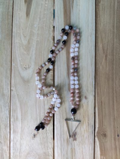 Fontenilles, Toulouse, L'Isle jourdain, Gers, Haute Garonne, souffle zen, bijoux zen, création personnalisée, Bague, Boucle d'oreille, Bracelet, Talisman, Collier, Suspension énergétique, Pendentif, Pierre fine, Pierre naturelle, Création énergétique, Marseille, Lille, Nantes, Bordeaux, Lyon, Nice, Montpellier, Strasbourg, Paris