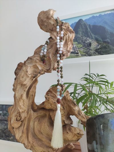 Fontenilles, Toulouse, L'Isle jourdain, Gers, Haute Garonne, souffle zen, bijoux zen, création personnalisée, Bague, Boucle d'oreille, Bracelet, Talisman, Collier, Suspension énergétique, Pendentif, Pierre fine, Pierre naturelle, Création énergétique, Marseille, Lille, Nantes, Bordeaux, Lyon, Nice, Montpellier, Strasbourg, Paris