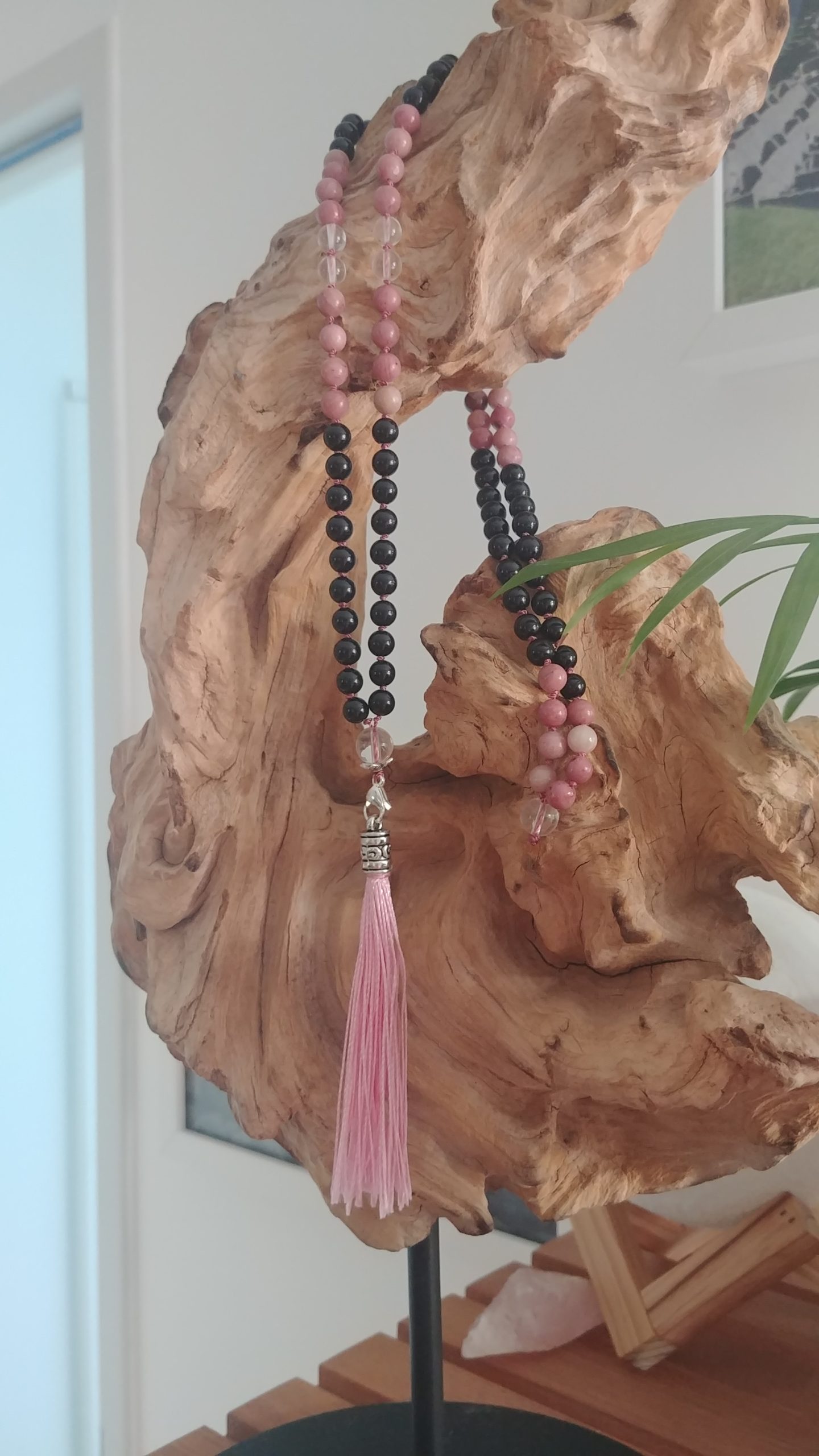 Fontenilles, Toulouse, L'Isle jourdain, Gers, Haute Garonne, souffle zen, bijoux zen, création personnalisée, Bague, Boucle d'oreille, Bracelet, Talisman, Collier, Suspension énergétique, Pendentif, Pierre fine, Pierre naturelle, Création énergétique, Marseille, Lille, Nantes, Bordeaux, Lyon, Nice, Montpellier, Strasbourg, Paris