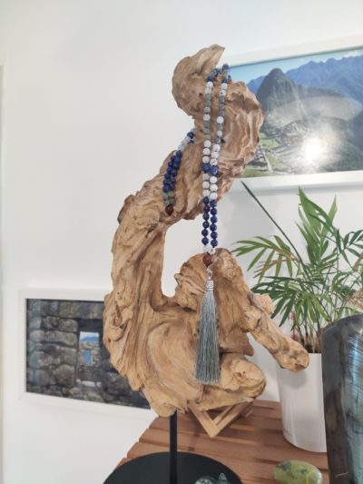 Fontenilles, Toulouse, L'Isle jourdain, Gers, Haute Garonne, souffle zen, bijoux zen, création personnalisée, Bague, Boucle d'oreille, Bracelet, Talisman, Collier, Suspension énergétique, Pendentif, Pierre fine, Pierre naturelle, Création énergétique, Marseille, Lille, Nantes, Bordeaux, Lyon, Nice, Montpellier, Strasbourg, Paris