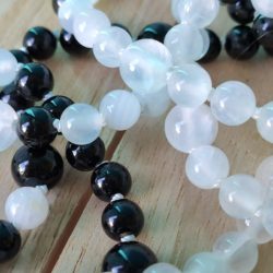 Mala Black & White