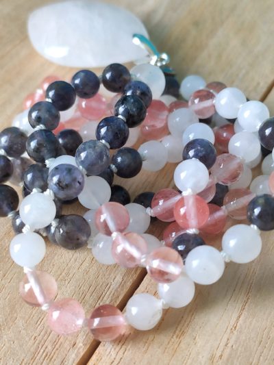 Fontenilles, Toulouse, L'Isle jourdain, Gers, Haute Garonne, souffle zen, bijoux zen, création personnalisée, Bague, Boucle d'oreille, Bracelet, Talisman, Collier, Suspension énergétique, Pendentif, Pierre fine, Pierre naturelle, Création énergétique, Marseille, Lille, Nantes, Bordeaux, Lyon, Nice, Montpellier, Strasbourg, Paris