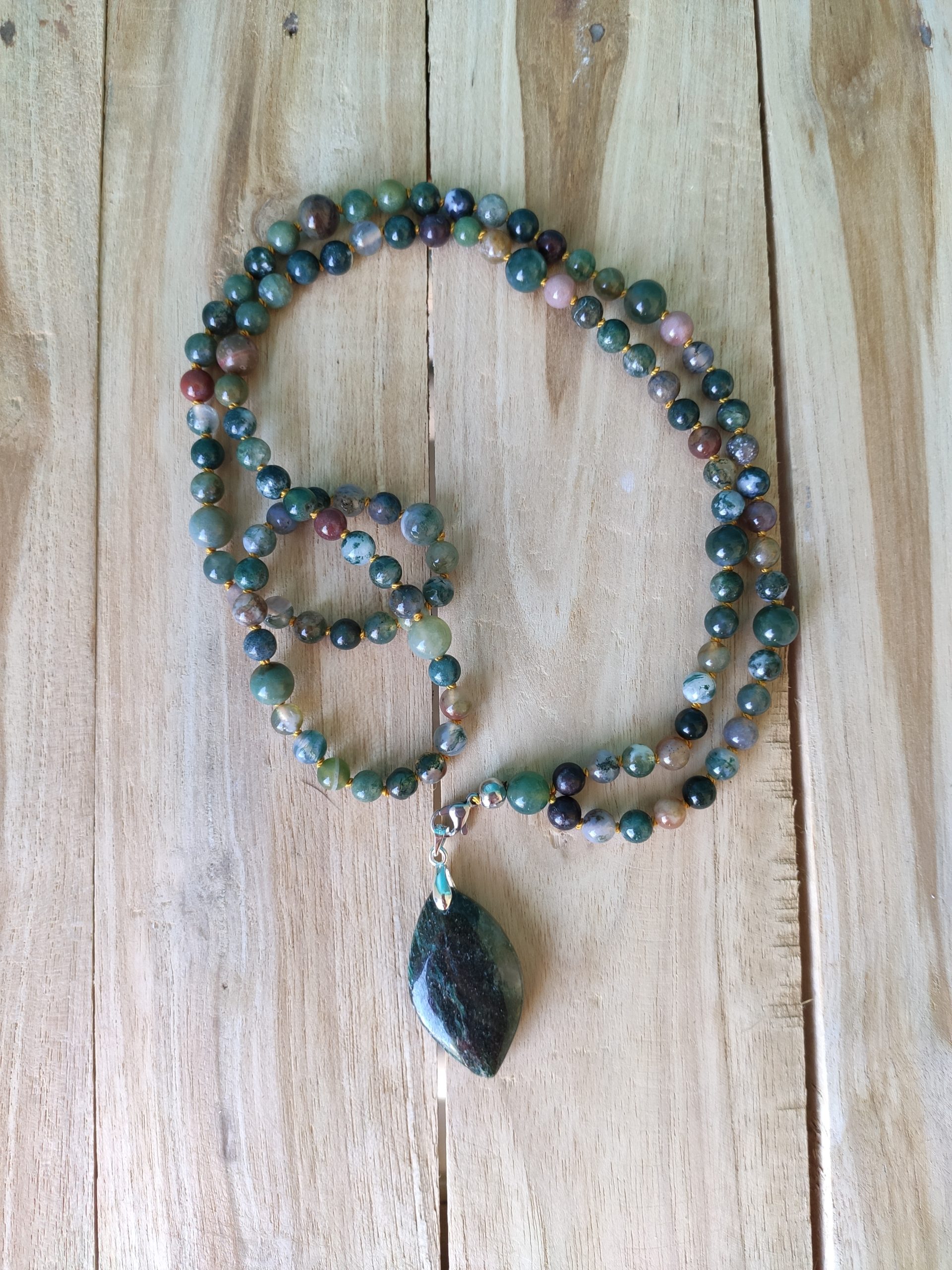 Fontenilles, Toulouse, L'Isle jourdain, Gers, Haute Garonne, souffle zen, bijoux zen, création personnalisée, Bague, Boucle d'oreille, Bracelet, Talisman, Collier, Suspension énergétique, Pendentif, Pierre fine, Pierre naturelle, Création énergétique, Marseille, Lille, Nantes, Bordeaux, Lyon, Nice, Montpellier, Strasbourg, Paris