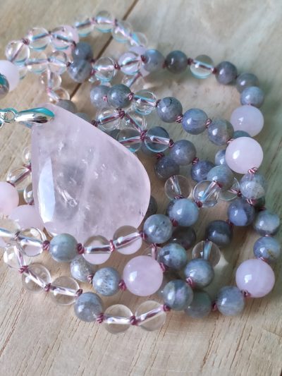 Fontenilles, Toulouse, L'Isle jourdain, Gers, Haute Garonne, souffle zen, bijoux zen, création personnalisée, Bague, Boucle d'oreille, Bracelet, Talisman, Collier, Suspension énergétique, Pendentif, Pierre fine, Pierre naturelle, Création énergétique, Marseille, Lille, Nantes, Bordeaux, Lyon, Nice, Montpellier, Strasbourg, Paris