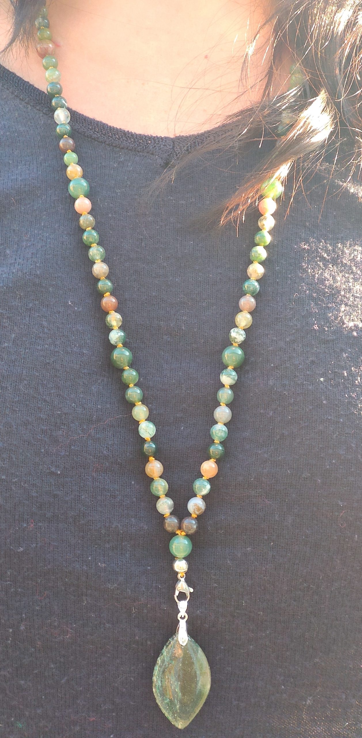 Fontenilles, Toulouse, L'Isle jourdain, Gers, Haute Garonne, souffle zen, bijoux zen, création personnalisée, Bague, Boucle d'oreille, Bracelet, Talisman, Collier, Suspension énergétique, Pendentif, Pierre fine, Pierre naturelle, Création énergétique, Marseille, Lille, Nantes, Bordeaux, Lyon, Nice, Montpellier, Strasbourg, Paris