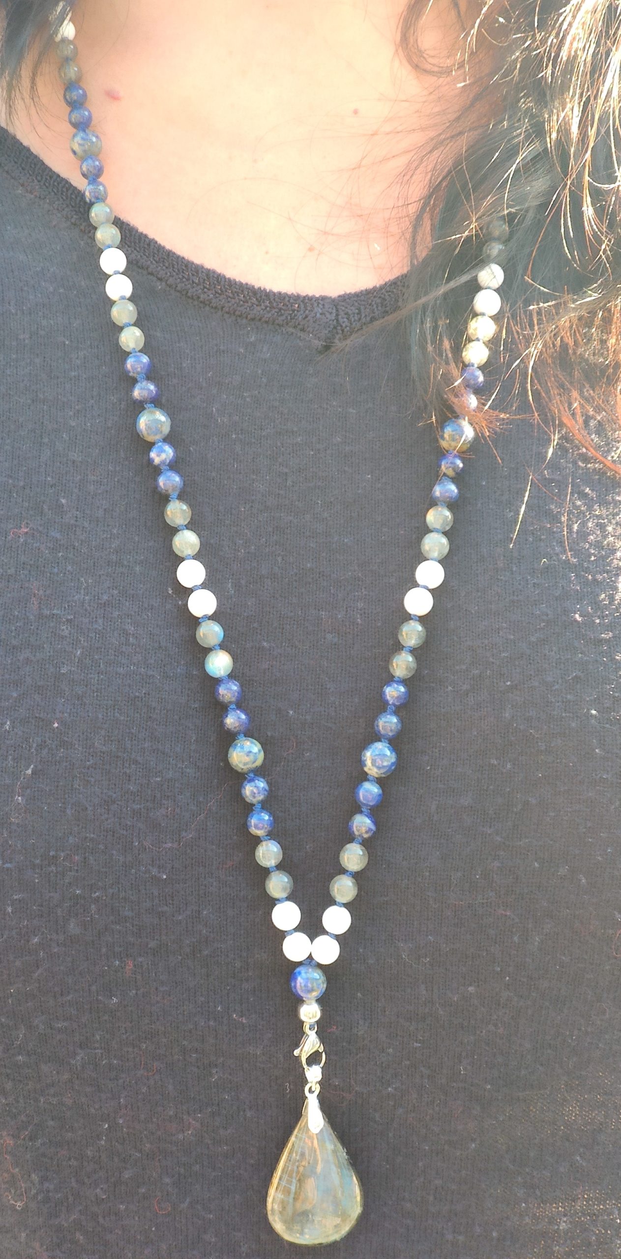 Fontenilles, Toulouse, L'Isle jourdain, Gers, Haute Garonne, souffle zen, bijoux zen, création personnalisée, Bague, Boucle d'oreille, Bracelet, Talisman, Collier, Suspension énergétique, Pendentif, Pierre fine, Pierre naturelle, Création énergétique, Marseille, Lille, Nantes, Bordeaux, Lyon, Nice, Montpellier, Strasbourg, Paris