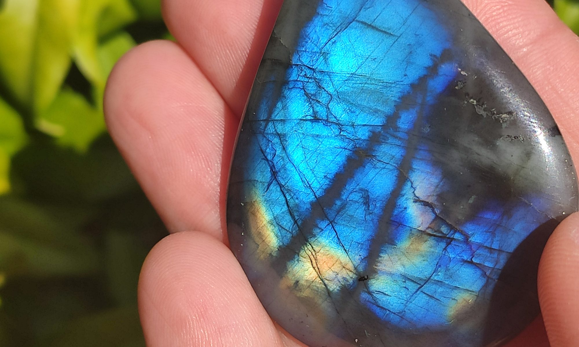 Grande Labradorite Goutte 1