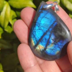 Grande Labradorite Goutte 1