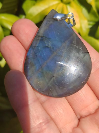 Fontenilles, Toulouse, L'Isle jourdain, Gers, Haute Garonne, souffle zen, bijoux zen, création personnalisée, Bague, Boucle d'oreille, Bracelet, Talisman, Collier, Suspension énergétique, Pendentif, Pierre fine, Pierre naturelle, Création énergétique, Marseille, Lille, Nantes, Bordeaux, Lyon, Nice, Montpellier, Strasbourg, Paris