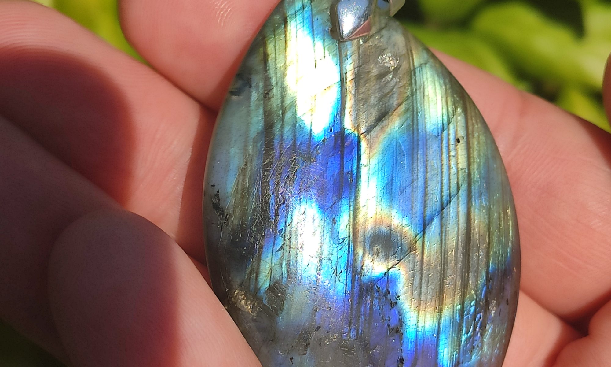 Grande Labradorite Marquise 1