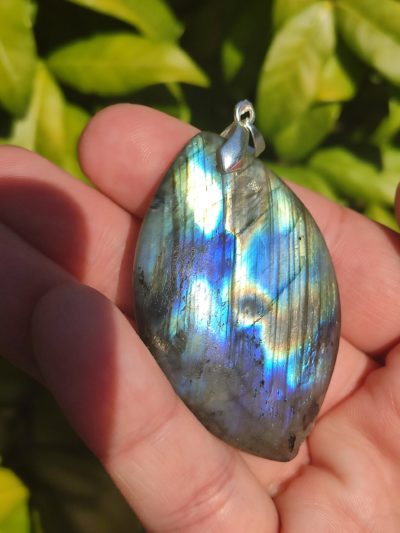 Grande Labradorite Marquise 1