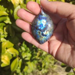 Grande Labradorite Marquise 2