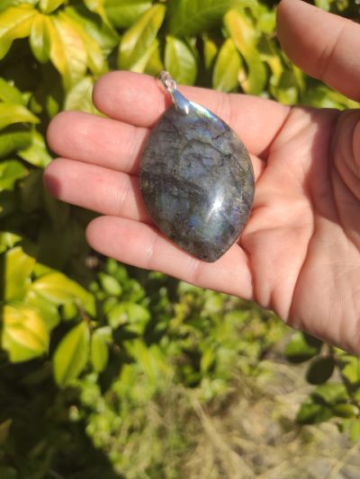 Fontenilles, Toulouse, L'Isle jourdain, Gers, Haute Garonne, souffle zen, bijoux zen, création personnalisée, Bague, Boucle d'oreille, Bracelet, Talisman, Collier, Suspension énergétique, Pendentif, Pierre fine, Pierre naturelle, Création énergétique, Marseille, Lille, Nantes, Bordeaux, Lyon, Nice, Montpellier, Strasbourg, Paris