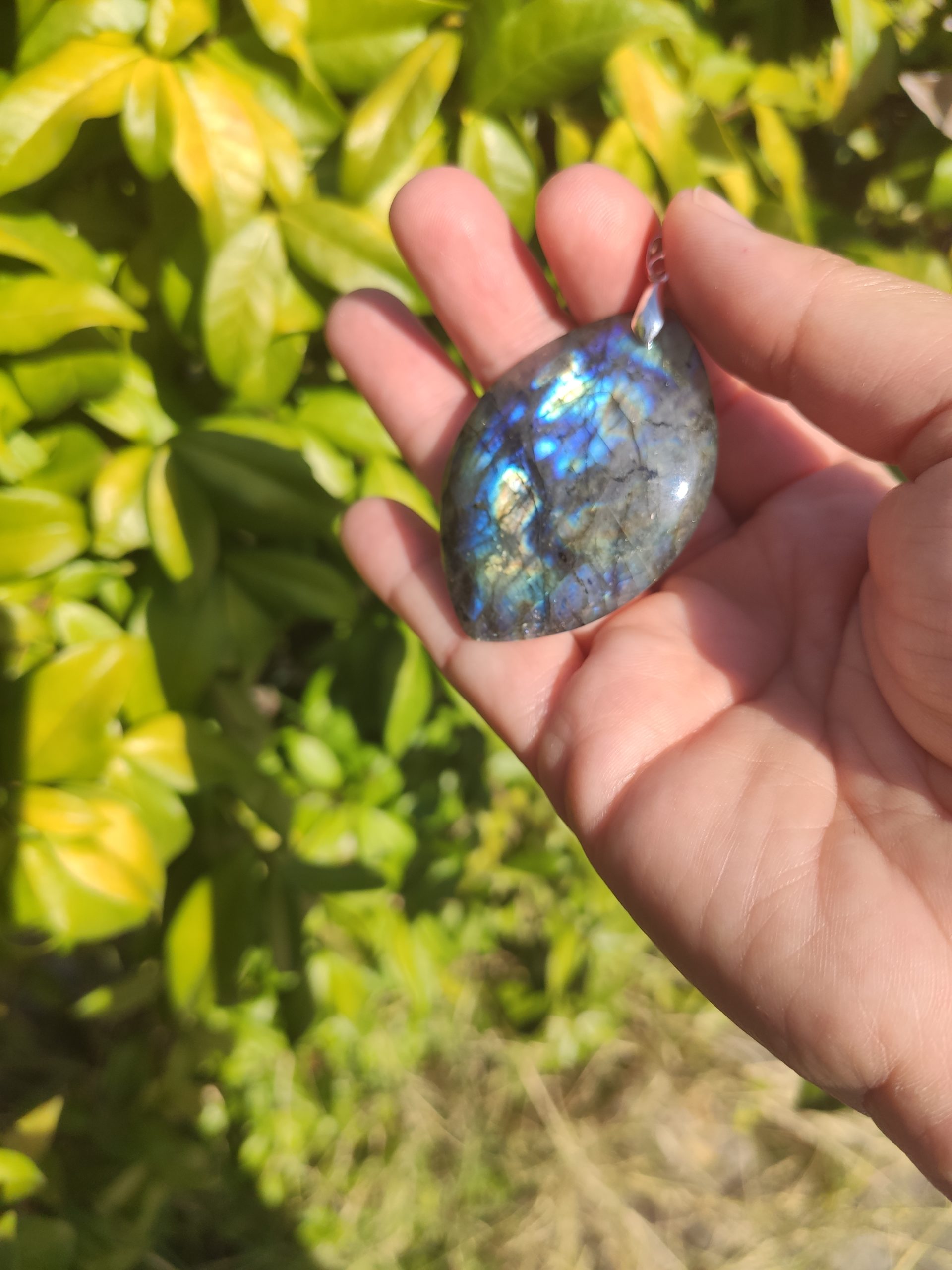 Fontenilles, Toulouse, L'Isle jourdain, Gers, Haute Garonne, souffle zen, bijoux zen, création personnalisée, Bague, Boucle d'oreille, Bracelet, Talisman, Collier, Suspension énergétique, Pendentif, Pierre fine, Pierre naturelle, Création énergétique, Marseille, Lille, Nantes, Bordeaux, Lyon, Nice, Montpellier, Strasbourg, Paris