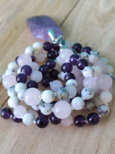 Fontenilles, Toulouse, L'Isle jourdain, Gers, Haute Garonne, souffle zen, bijoux zen, création personnalisée, Bague, Boucle d'oreille, Bracelet, Talisman, Collier, Suspension énergétique, Pendentif, Pierre fine, Pierre naturelle, Création énergétique, Marseille, Lille, Nantes, Bordeaux, Lyon, Nice, Montpellier, Strasbourg, Paris