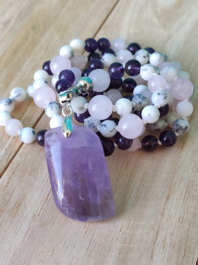 Fontenilles, Toulouse, L'Isle jourdain, Gers, Haute Garonne, souffle zen, bijoux zen, création personnalisée, Bague, Boucle d'oreille, Bracelet, Talisman, Collier, Suspension énergétique, Pendentif, Pierre fine, Pierre naturelle, Création énergétique, Marseille, Lille, Nantes, Bordeaux, Lyon, Nice, Montpellier, Strasbourg, Paris