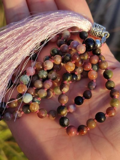 Fontenilles, Toulouse, L'Isle jourdain, Gers, Haute Garonne, souffle zen, bijoux zen, création personnalisée, Bague, Boucle d'oreille, Bracelet, Talisman, Collier, Suspension énergétique, Pendentif, Pierre fine, Pierre naturelle, Création énergétique, Marseille, Lille, Nantes, Bordeaux, Lyon, Nice, Montpellier, Strasbourg, Paris