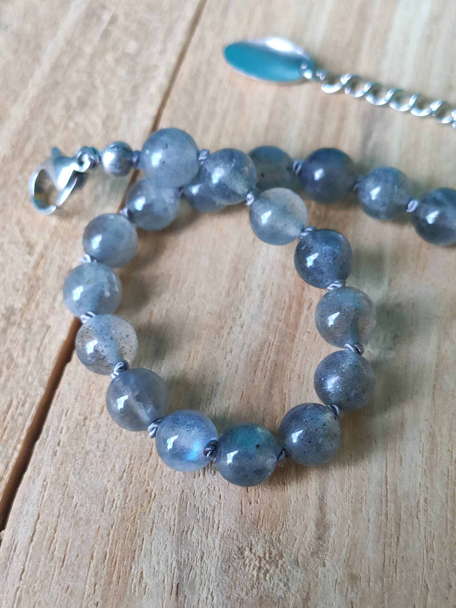 Fontenilles, Toulouse, L'Isle jourdain, Gers, Haute Garonne, souffle zen, bijoux zen, création personnalisée, Bague, Boucle d'oreille, Bracelet, Talisman, Collier, Suspension énergétique, Pendentif, Pierre fine, Pierre naturelle, Création énergétique, Marseille, Lille, Nantes, Bordeaux, Lyon, Nice, Montpellier, Strasbourg, Paris