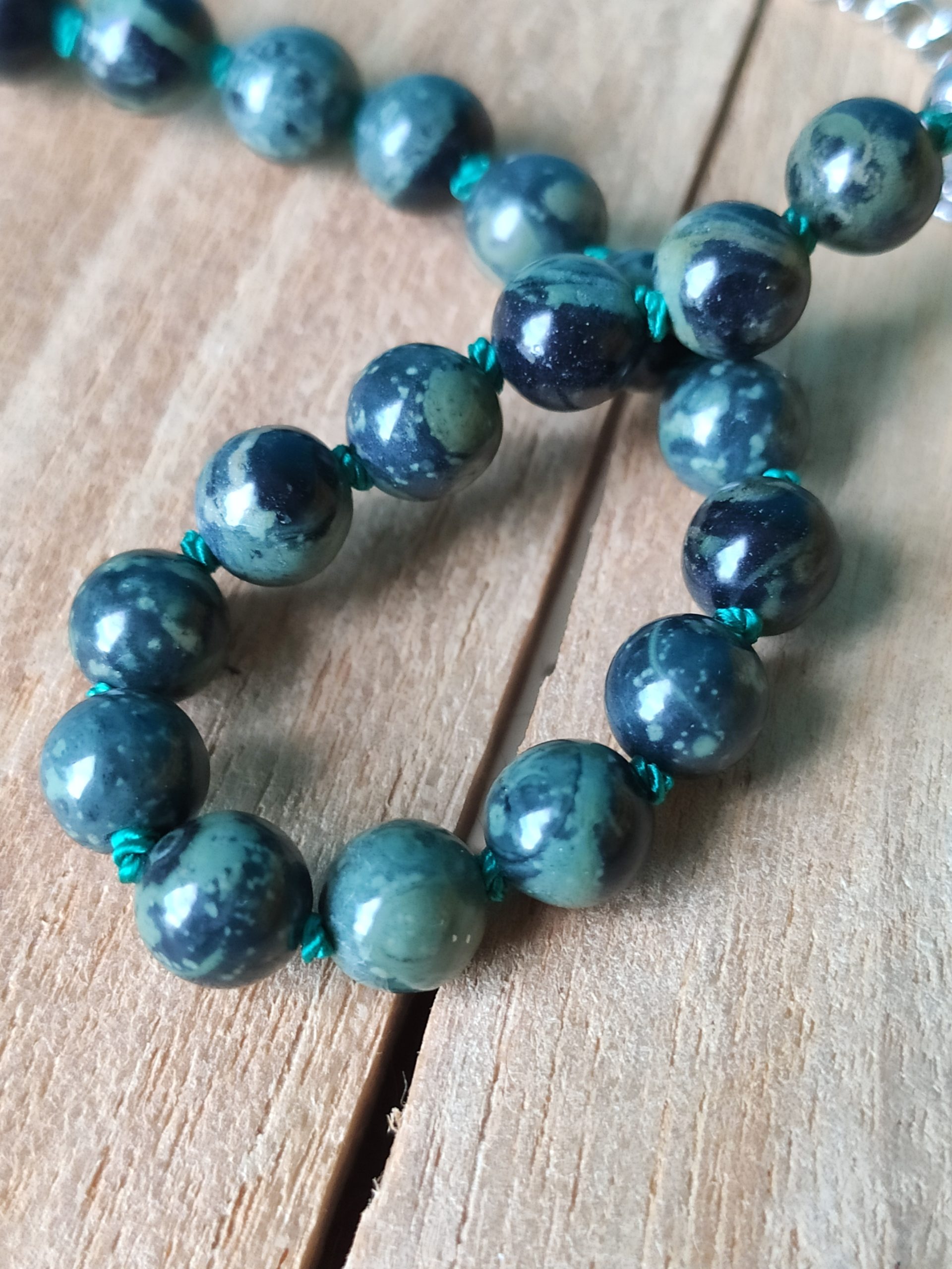 Fontenilles, Toulouse, L'Isle jourdain, Gers, Haute Garonne, souffle zen, bijoux zen, création personnalisée, Bague, Boucle d'oreille, Bracelet, Talisman, Collier, Suspension énergétique, Pendentif, Pierre fine, Pierre naturelle, Création énergétique, Marseille, Lille, Nantes, Bordeaux, Lyon, Nice, Montpellier, Strasbourg, Paris