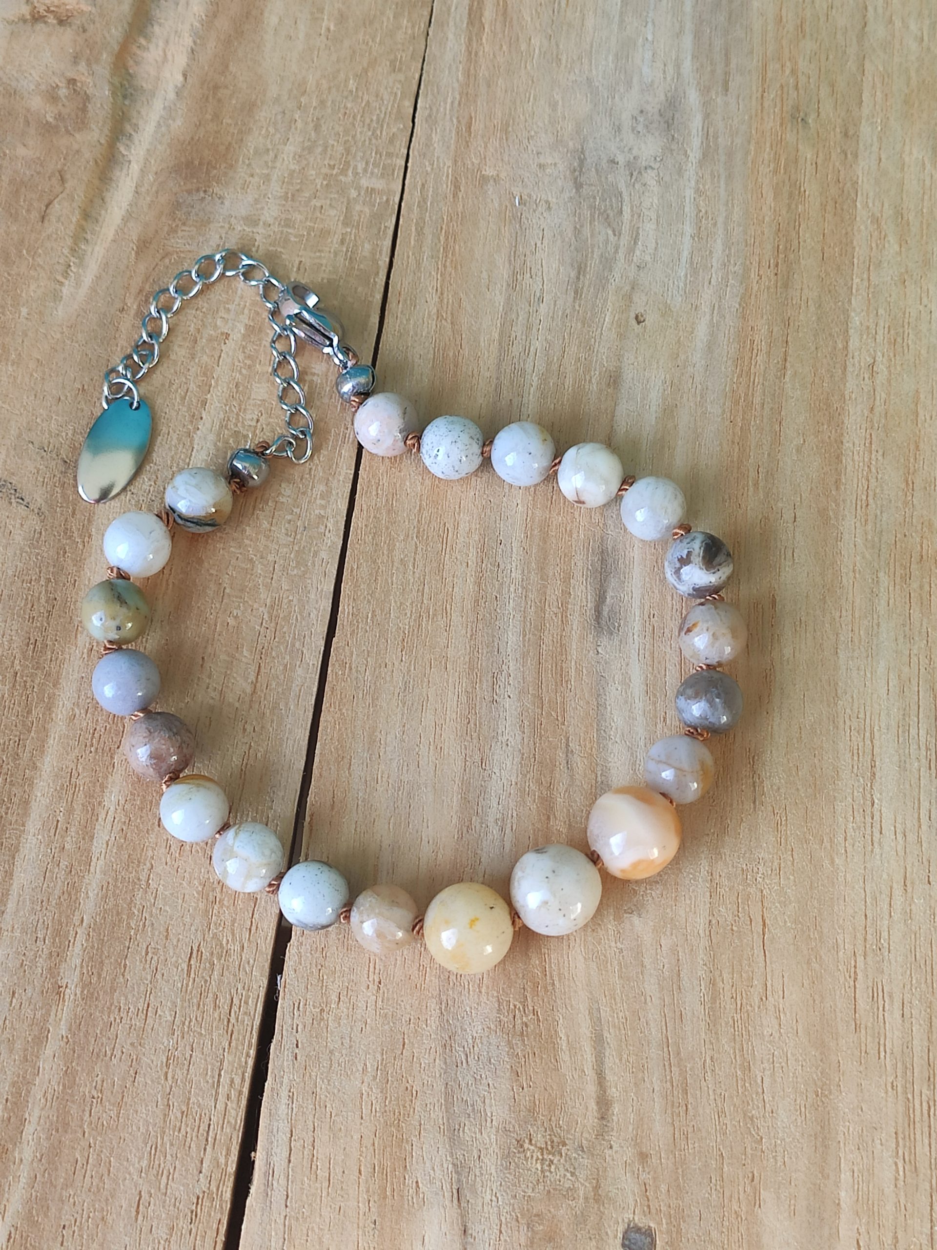 Fontenilles, Toulouse, L'Isle jourdain, Gers, Haute Garonne, souffle zen, bijoux zen, création personnalisée, Bague, Boucle d'oreille, Bracelet, Talisman, Collier, Suspension énergétique, Pendentif, Pierre fine, Pierre naturelle, Création énergétique, Marseille, Lille, Nantes, Bordeaux, Lyon, Nice, Montpellier, Strasbourg, Paris