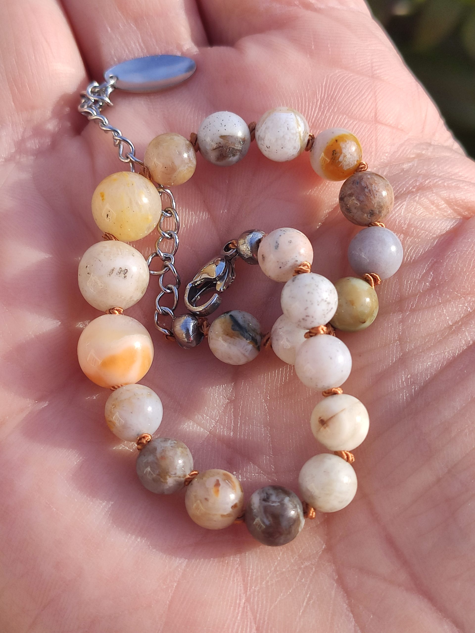 Fontenilles, Toulouse, L'Isle jourdain, Gers, Haute Garonne, souffle zen, bijoux zen, création personnalisée, Bague, Boucle d'oreille, Bracelet, Talisman, Collier, Suspension énergétique, Pendentif, Pierre fine, Pierre naturelle, Création énergétique, Marseille, Lille, Nantes, Bordeaux, Lyon, Nice, Montpellier, Strasbourg, Paris