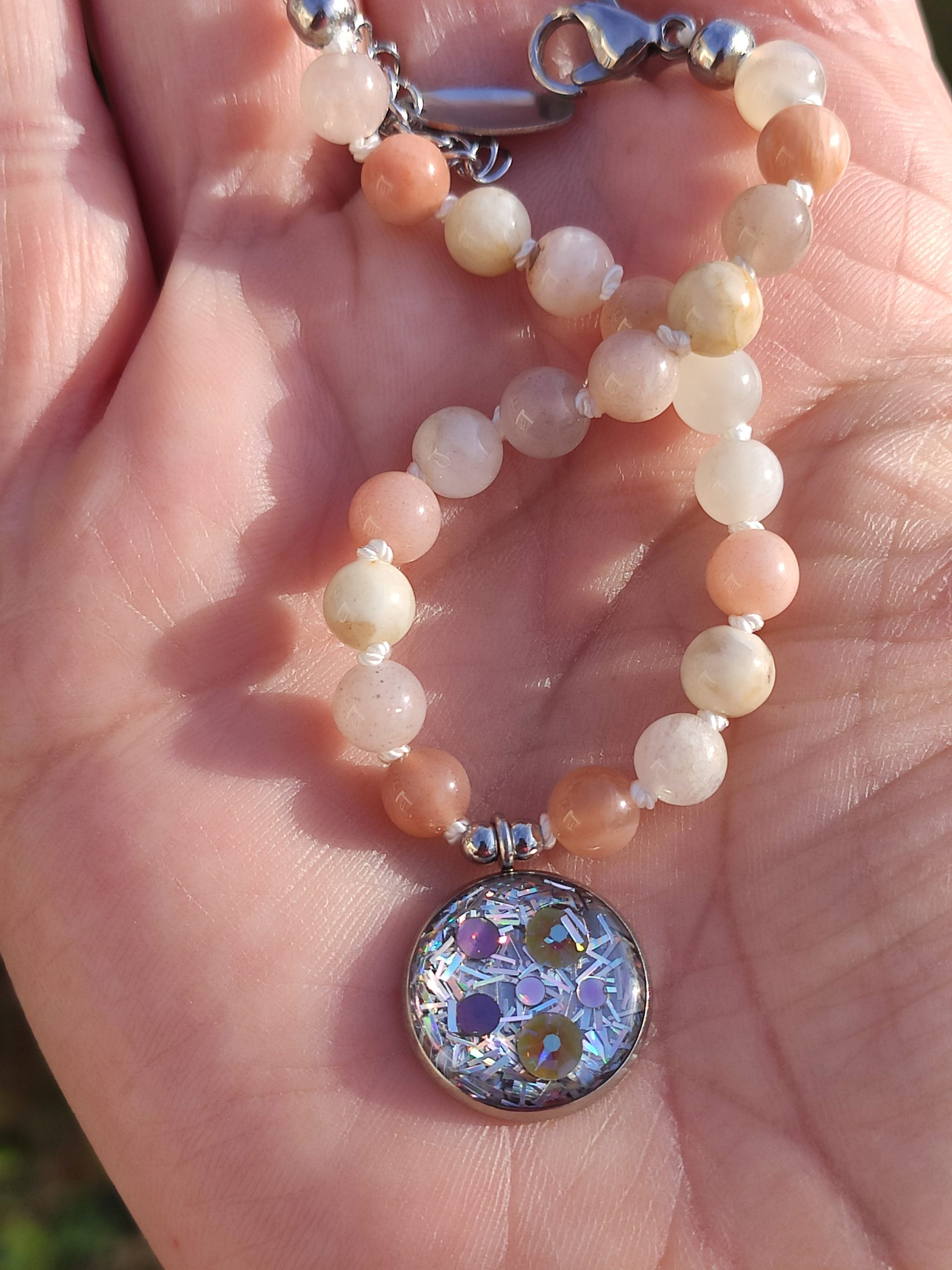 Fontenilles, Toulouse, L'Isle jourdain, Gers, Haute Garonne, souffle zen, bijoux zen, création personnalisée, Bague, Boucle d'oreille, Bracelet, Talisman, Collier, Suspension énergétique, Pendentif, Pierre fine, Pierre naturelle, Création énergétique, Marseille, Lille, Nantes, Bordeaux, Lyon, Nice, Montpellier, Strasbourg, Paris