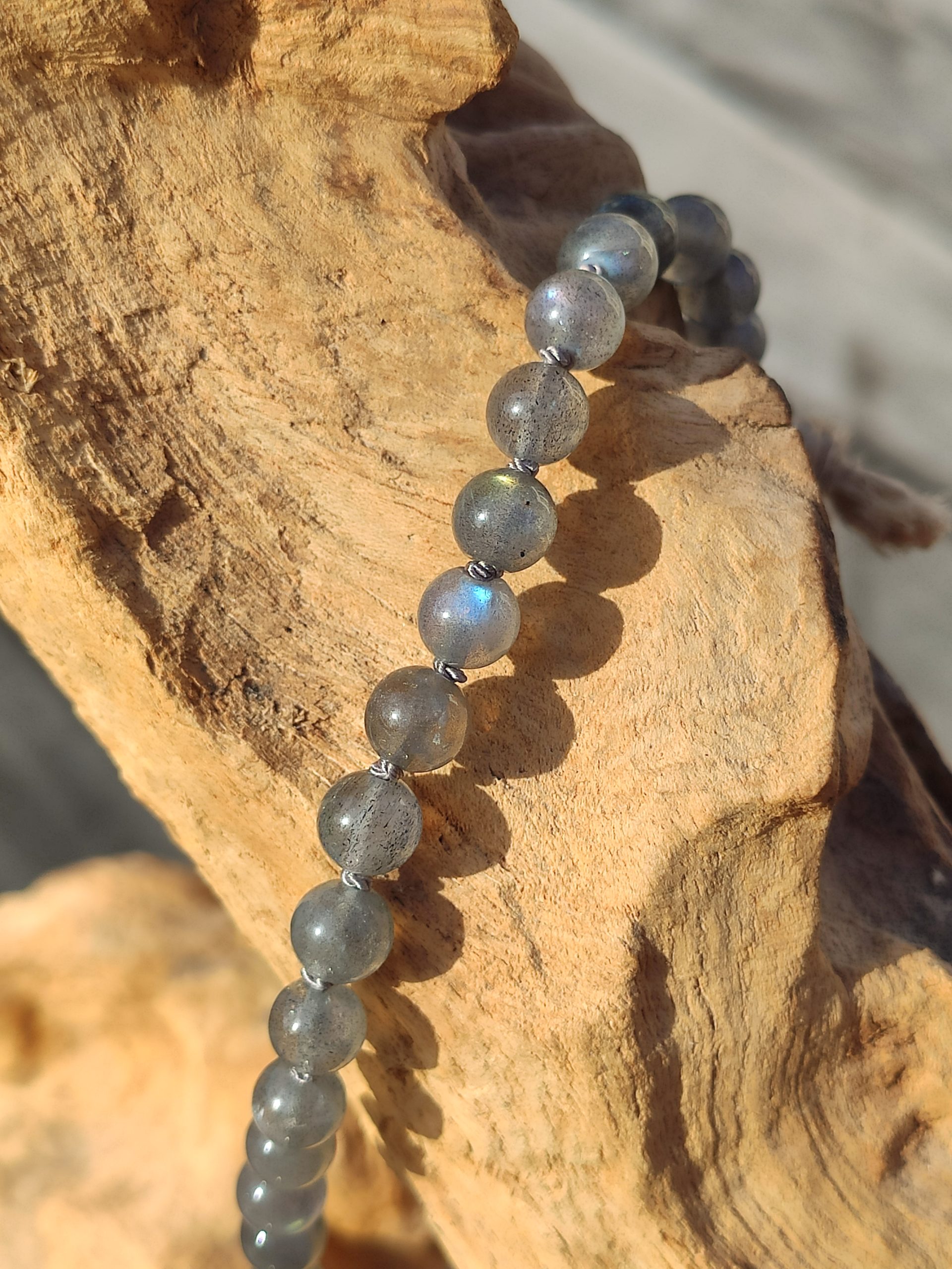 Fontenilles, Toulouse, L'Isle jourdain, Gers, Haute Garonne, souffle zen, bijoux zen, création personnalisée, Bague, Boucle d'oreille, Bracelet, Talisman, Collier, Suspension énergétique, Pendentif, Pierre fine, Pierre naturelle, Création énergétique, Marseille, Lille, Nantes, Bordeaux, Lyon, Nice, Montpellier, Strasbourg, Paris