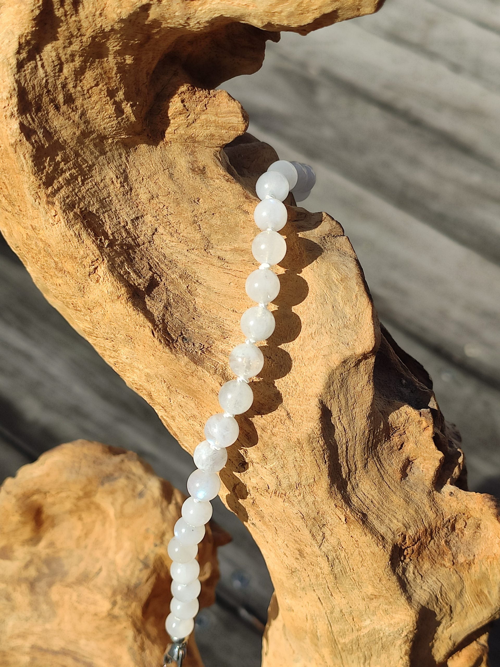 Fontenilles, Toulouse, L'Isle jourdain, Gers, Haute Garonne, souffle zen, bijoux zen, création personnalisée, Bague, Boucle d'oreille, Bracelet, Talisman, Collier, Suspension énergétique, Pendentif, Pierre fine, Pierre naturelle, Création énergétique, Marseille, Lille, Nantes, Bordeaux, Lyon, Nice, Montpellier, Strasbourg, Paris