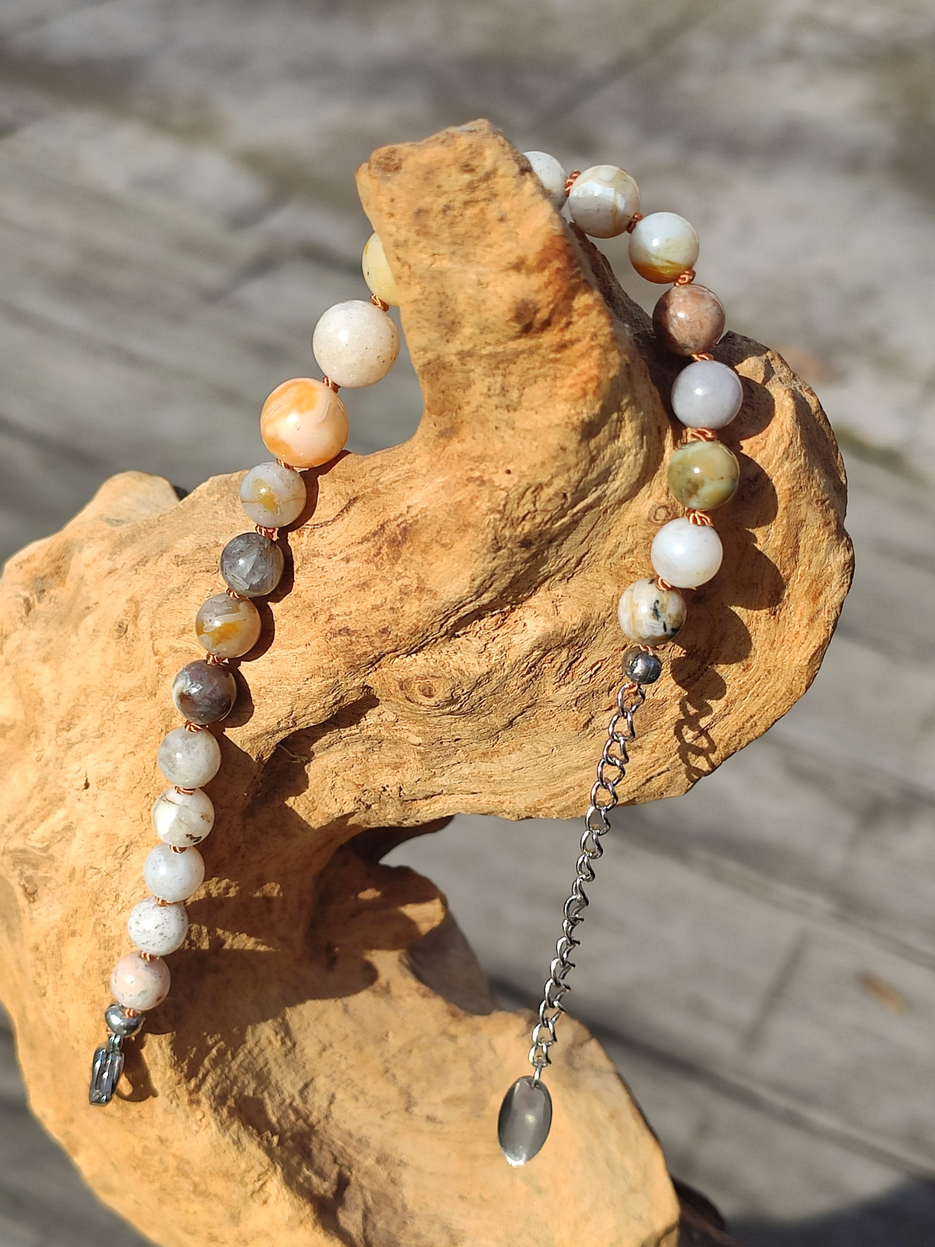 Fontenilles, Toulouse, L'Isle jourdain, Gers, Haute Garonne, souffle zen, bijoux zen, création personnalisée, Bague, Boucle d'oreille, Bracelet, Talisman, Collier, Suspension énergétique, Pendentif, Pierre fine, Pierre naturelle, Création énergétique, Marseille, Lille, Nantes, Bordeaux, Lyon, Nice, Montpellier, Strasbourg, Paris