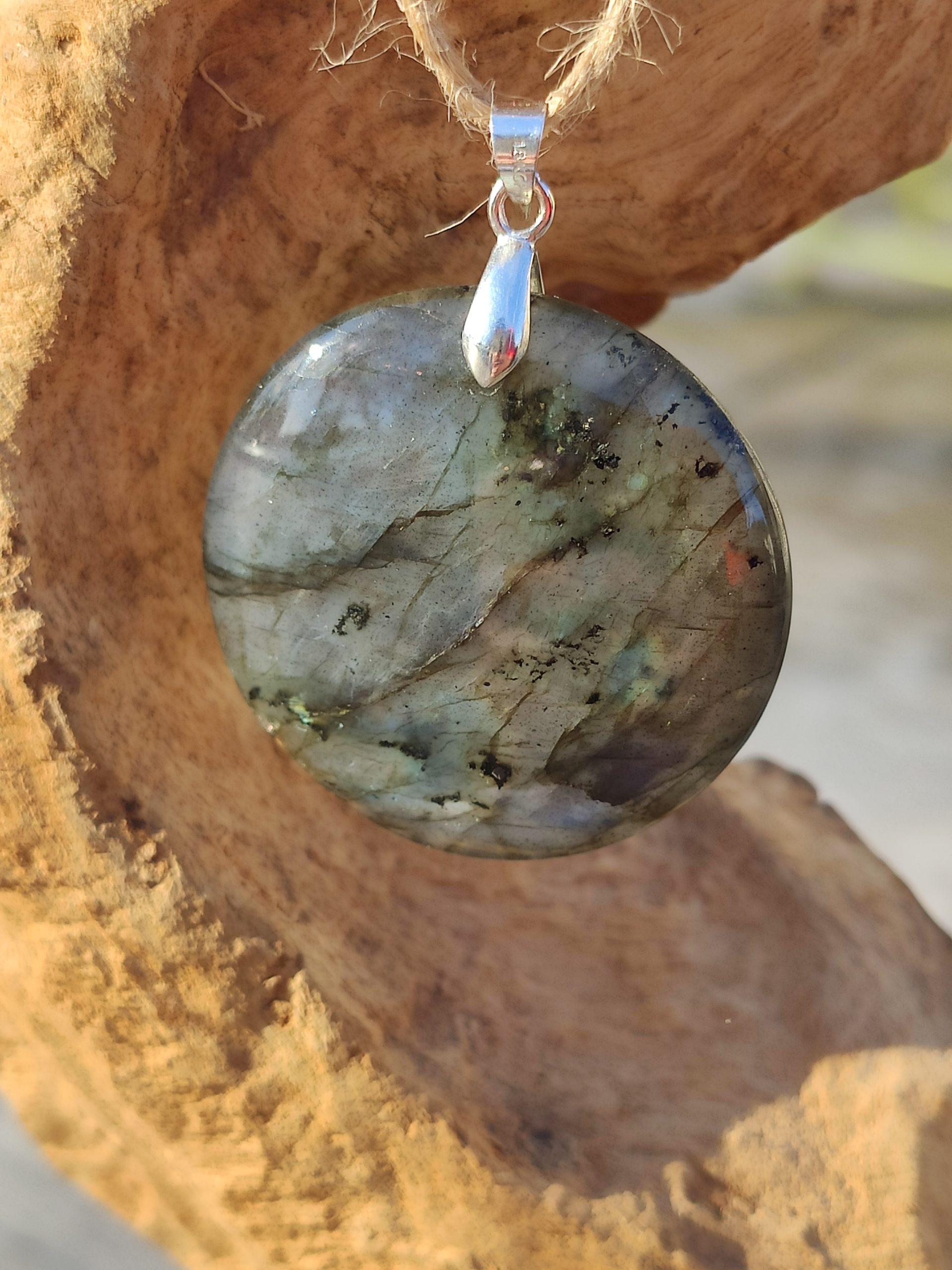 Fontenilles, Toulouse, L'Isle jourdain, Gers, Haute Garonne, souffle zen, bijoux zen, création personnalisée, Bague, Boucle d'oreille, Bracelet, Talisman, Collier, Suspension énergétique, Pendentif, Pierre fine, Pierre naturelle, Création énergétique, Marseille, Lille, Nantes, Bordeaux, Lyon, Nice, Montpellier, Strasbourg, Paris