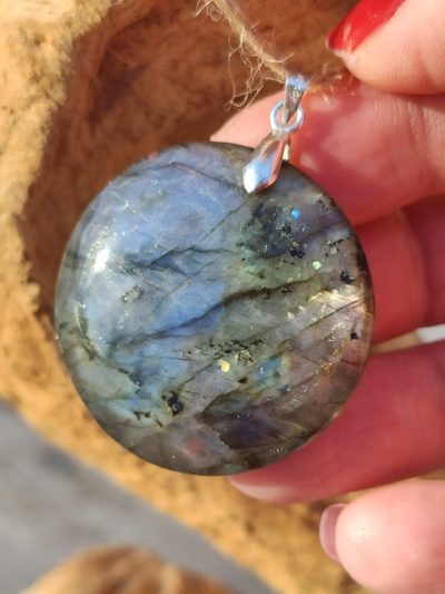 Fontenilles, Toulouse, L'Isle jourdain, Gers, Haute Garonne, souffle zen, bijoux zen, création personnalisée, Bague, Boucle d'oreille, Bracelet, Talisman, Collier, Suspension énergétique, Pendentif, Pierre fine, Pierre naturelle, Création énergétique, Marseille, Lille, Nantes, Bordeaux, Lyon, Nice, Montpellier, Strasbourg, Paris