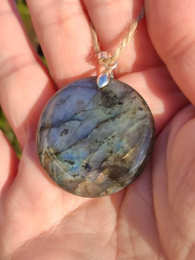 Fontenilles, Toulouse, L'Isle jourdain, Gers, Haute Garonne, souffle zen, bijoux zen, création personnalisée, Bague, Boucle d'oreille, Bracelet, Talisman, Collier, Suspension énergétique, Pendentif, Pierre fine, Pierre naturelle, Création énergétique, Marseille, Lille, Nantes, Bordeaux, Lyon, Nice, Montpellier, Strasbourg, Paris