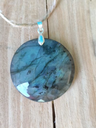 Fontenilles, Toulouse, L'Isle jourdain, Gers, Haute Garonne, souffle zen, bijoux zen, création personnalisée, Bague, Boucle d'oreille, Bracelet, Talisman, Collier, Suspension énergétique, Pendentif, Pierre fine, Pierre naturelle, Création énergétique, Marseille, Lille, Nantes, Bordeaux, Lyon, Nice, Montpellier, Strasbourg, Paris