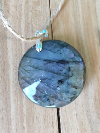 Fontenilles, Toulouse, L'Isle jourdain, Gers, Haute Garonne, souffle zen, bijoux zen, création personnalisée, Bague, Boucle d'oreille, Bracelet, Talisman, Collier, Suspension énergétique, Pendentif, Pierre fine, Pierre naturelle, Création énergétique, Marseille, Lille, Nantes, Bordeaux, Lyon, Nice, Montpellier, Strasbourg, Paris