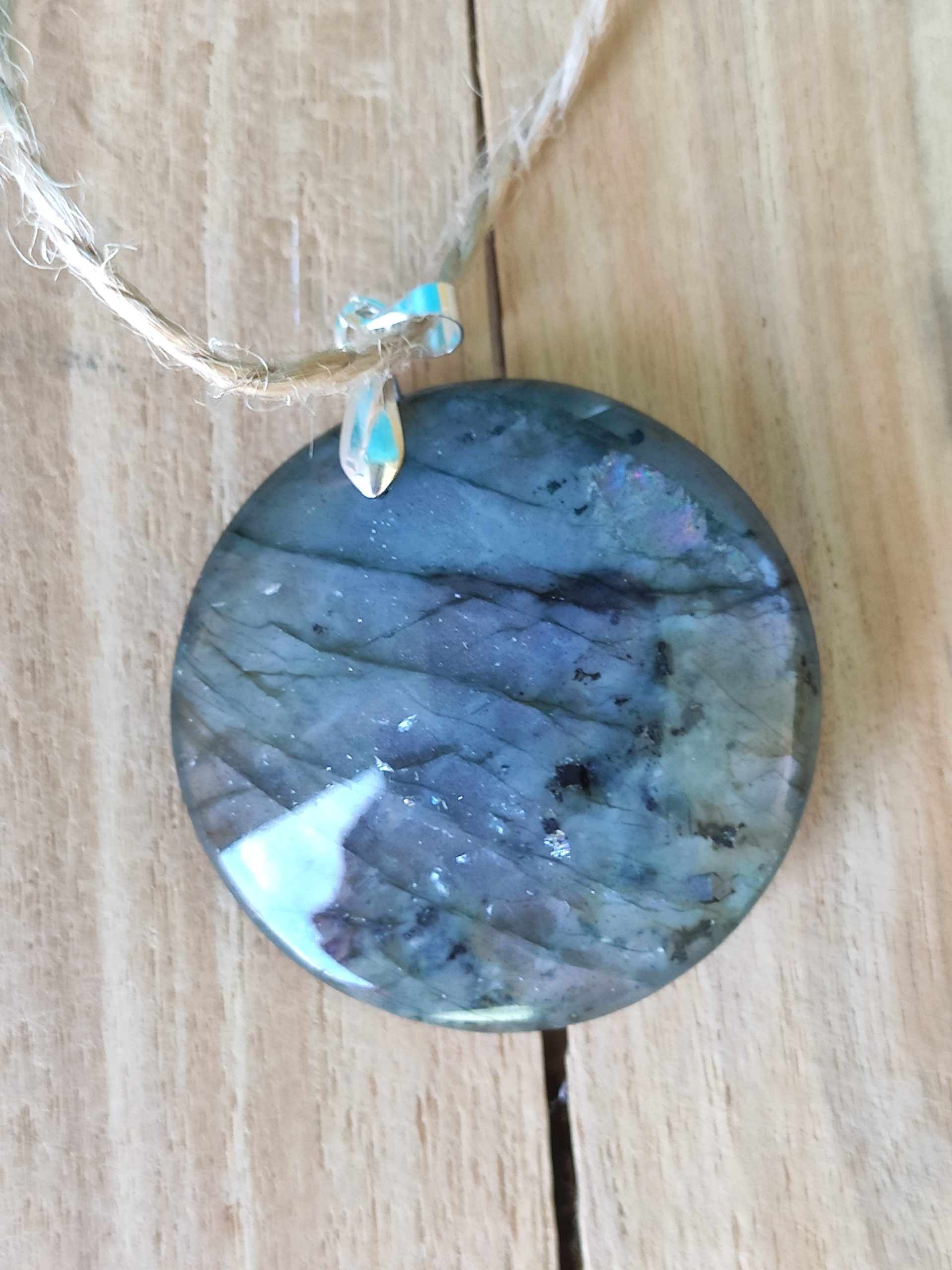 Fontenilles, Toulouse, L'Isle jourdain, Gers, Haute Garonne, souffle zen, bijoux zen, création personnalisée, Bague, Boucle d'oreille, Bracelet, Talisman, Collier, Suspension énergétique, Pendentif, Pierre fine, Pierre naturelle, Création énergétique, Marseille, Lille, Nantes, Bordeaux, Lyon, Nice, Montpellier, Strasbourg, Paris