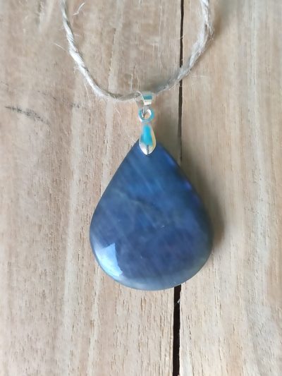 Fontenilles, Toulouse, L'Isle jourdain, Gers, Haute Garonne, souffle zen, bijoux zen, création personnalisée, Bague, Boucle d'oreille, Bracelet, Talisman, Collier, Suspension énergétique, Pendentif, Pierre fine, Pierre naturelle, Création énergétique, Marseille, Lille, Nantes, Bordeaux, Lyon, Nice, Montpellier, Strasbourg, Paris