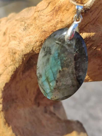 Fontenilles, Toulouse, L'Isle jourdain, Gers, Haute Garonne, souffle zen, bijoux zen, création personnalisée, Bague, Boucle d'oreille, Bracelet, Talisman, Collier, Suspension énergétique, Pendentif, Pierre fine, Pierre naturelle, Création énergétique, Marseille, Lille, Nantes, Bordeaux, Lyon, Nice, Montpellier, Strasbourg, Paris