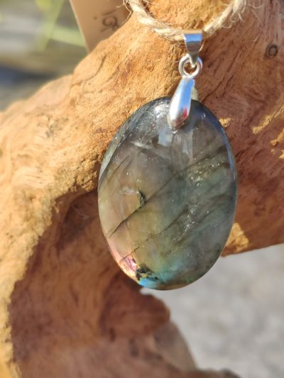 Fontenilles, Toulouse, L'Isle jourdain, Gers, Haute Garonne, souffle zen, bijoux zen, création personnalisée, Bague, Boucle d'oreille, Bracelet, Talisman, Collier, Suspension énergétique, Pendentif, Pierre fine, Pierre naturelle, Création énergétique, Marseille, Lille, Nantes, Bordeaux, Lyon, Nice, Montpellier, Strasbourg, Paris