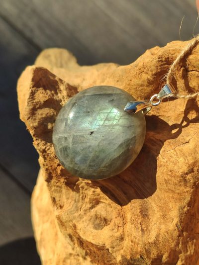 Fontenilles, Toulouse, L'Isle jourdain, Gers, Haute Garonne, souffle zen, bijoux zen, création personnalisée, Bague, Boucle d'oreille, Bracelet, Talisman, Collier, Suspension énergétique, Pendentif, Pierre fine, Pierre naturelle, Création énergétique, Marseille, Lille, Nantes, Bordeaux, Lyon, Nice, Montpellier, Strasbourg, Paris