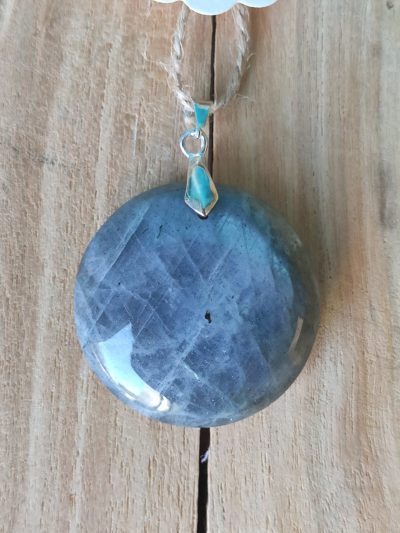 Fontenilles, Toulouse, L'Isle jourdain, Gers, Haute Garonne, souffle zen, bijoux zen, création personnalisée, Bague, Boucle d'oreille, Bracelet, Talisman, Collier, Suspension énergétique, Pendentif, Pierre fine, Pierre naturelle, Création énergétique, Marseille, Lille, Nantes, Bordeaux, Lyon, Nice, Montpellier, Strasbourg, Paris