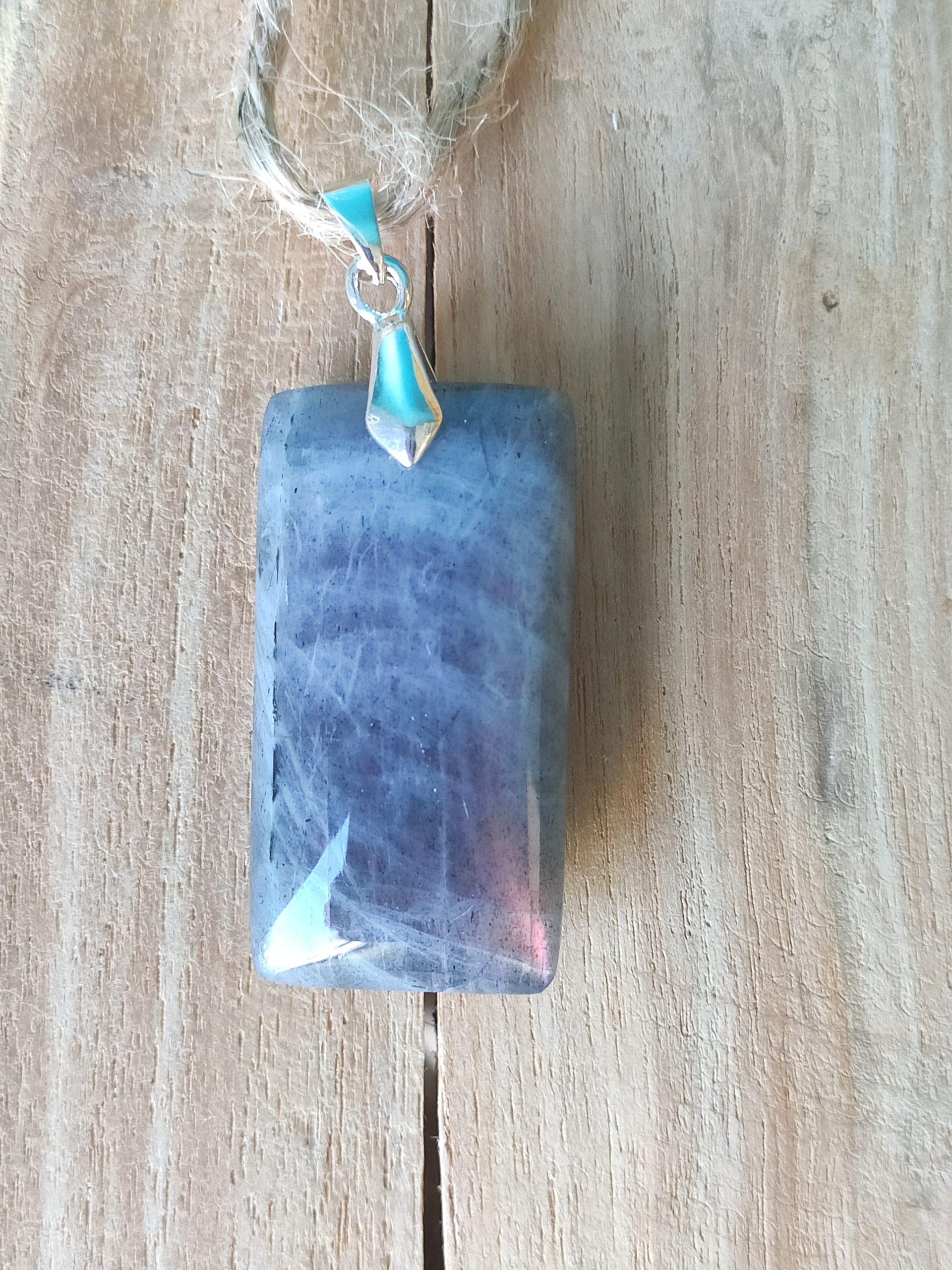 Fontenilles, Toulouse, L'Isle jourdain, Gers, Haute Garonne, souffle zen, bijoux zen, création personnalisée, Bague, Boucle d'oreille, Bracelet, Talisman, Collier, Suspension énergétique, Pendentif, Pierre fine, Pierre naturelle, Création énergétique, Marseille, Lille, Nantes, Bordeaux, Lyon, Nice, Montpellier, Strasbourg, Paris