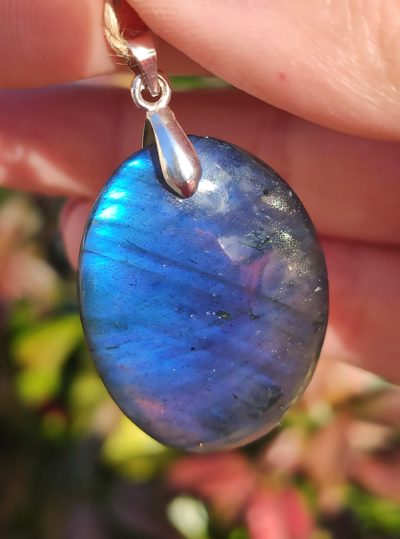 Fontenilles, Toulouse, L'Isle jourdain, Gers, Haute Garonne, souffle zen, bijoux zen, création personnalisée, Bague, Boucle d'oreille, Bracelet, Talisman, Collier, Suspension énergétique, Pendentif, Pierre fine, Pierre naturelle, Création énergétique, Marseille, Lille, Nantes, Bordeaux, Lyon, Nice, Montpellier, Strasbourg, Paris