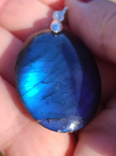 Fontenilles, Toulouse, L'Isle jourdain, Gers, Haute Garonne, souffle zen, bijoux zen, création personnalisée, Bague, Boucle d'oreille, Bracelet, Talisman, Collier, Suspension énergétique, Pendentif, Pierre fine, Pierre naturelle, Création énergétique, Marseille, Lille, Nantes, Bordeaux, Lyon, Nice, Montpellier, Strasbourg, Paris