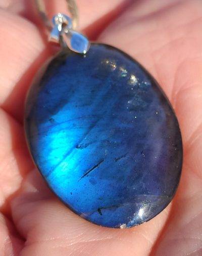 Fontenilles, Toulouse, L'Isle jourdain, Gers, Haute Garonne, souffle zen, bijoux zen, création personnalisée, Bague, Boucle d'oreille, Bracelet, Talisman, Collier, Suspension énergétique, Pendentif, Pierre fine, Pierre naturelle, Création énergétique, Marseille, Lille, Nantes, Bordeaux, Lyon, Nice, Montpellier, Strasbourg, Paris