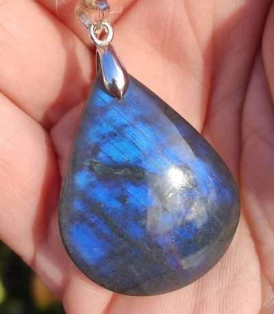 Fontenilles, Toulouse, L'Isle jourdain, Gers, Haute Garonne, souffle zen, bijoux zen, création personnalisée, Bague, Boucle d'oreille, Bracelet, Talisman, Collier, Suspension énergétique, Pendentif, Pierre fine, Pierre naturelle, Création énergétique, Marseille, Lille, Nantes, Bordeaux, Lyon, Nice, Montpellier, Strasbourg, Paris