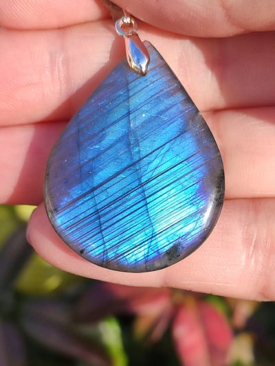 Fontenilles, Toulouse, L'Isle jourdain, Gers, Haute Garonne, souffle zen, bijoux zen, création personnalisée, Bague, Boucle d'oreille, Bracelet, Talisman, Collier, Suspension énergétique, Pendentif, Pierre fine, Pierre naturelle, Création énergétique, Marseille, Lille, Nantes, Bordeaux, Lyon, Nice, Montpellier, Strasbourg, Paris