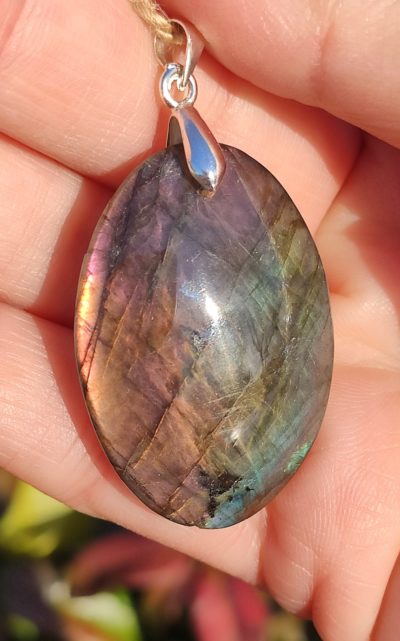 Fontenilles, Toulouse, L'Isle jourdain, Gers, Haute Garonne, souffle zen, bijoux zen, création personnalisée, Bague, Boucle d'oreille, Bracelet, Talisman, Collier, Suspension énergétique, Pendentif, Pierre fine, Pierre naturelle, Création énergétique, Marseille, Lille, Nantes, Bordeaux, Lyon, Nice, Montpellier, Strasbourg, Paris