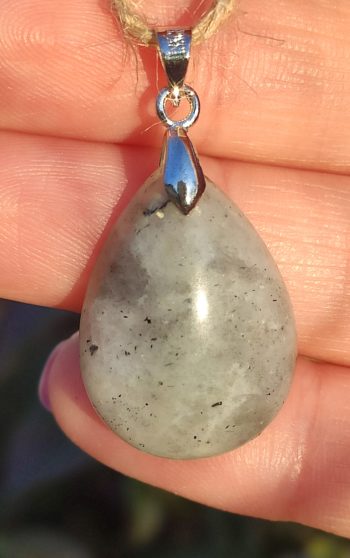 Petite Labradorite Grise