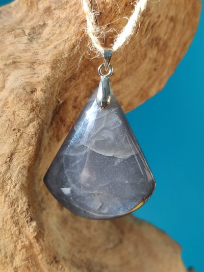 Pierre de lune grise Triangle