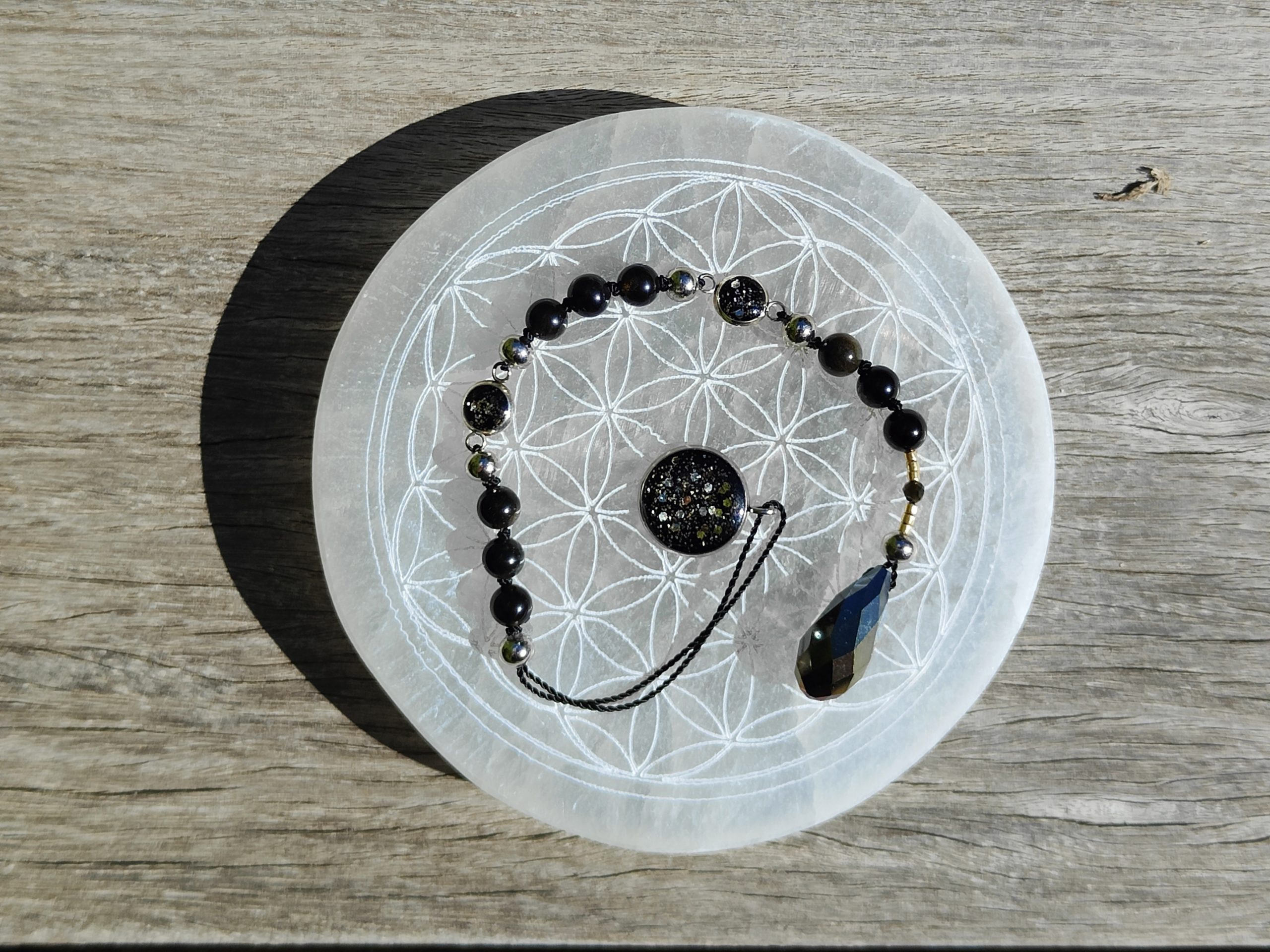 Fontenilles, Toulouse, L'Isle jourdain, Gers, Haute Garonne, souffle zen, bijoux zen, création personnalisée, Bague, Boucle d'oreille, Bracelet, Talisman, Collier, Suspension énergétique, Pendentif, Pierre fine, Pierre naturelle, Création énergétique, Marseille, Lille, Nantes, Bordeaux, Lyon, Nice, Montpellier, Strasbourg, Paris